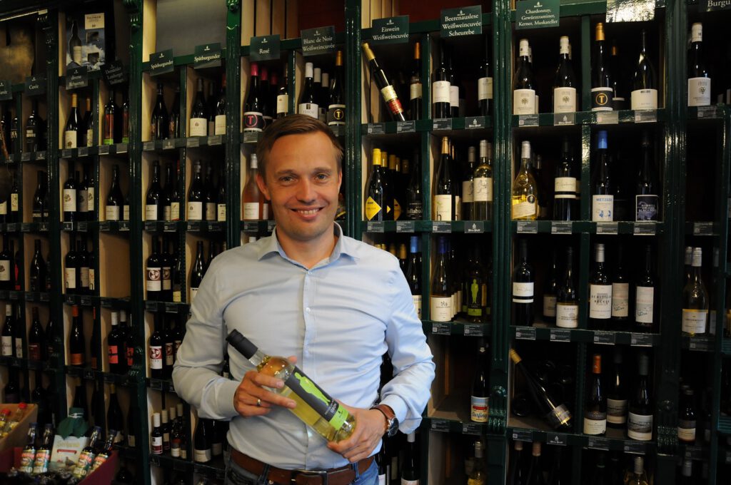 Führt das Traditionsunternehmen Wein Wolff in Leer in der siebten Generation: Jan Wolff. CA-Foto