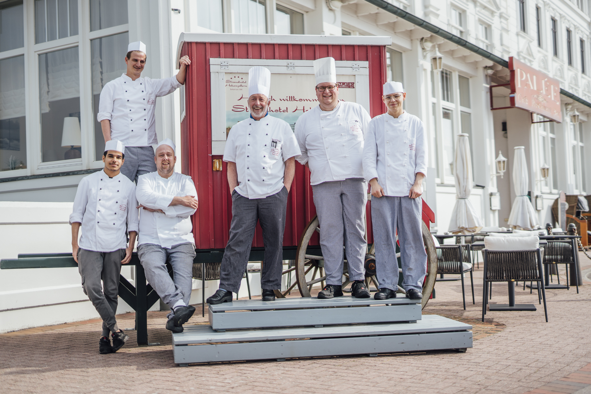 Die Küchencrew des "Palée" um Chefkoch Bernd Helm (4. v. l.) möchte möglichst viele Geschmäcker erreichen. PR-Foto 