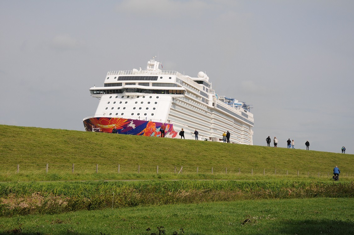 Kreuzfahrtschiff Überführung im Nordwesten